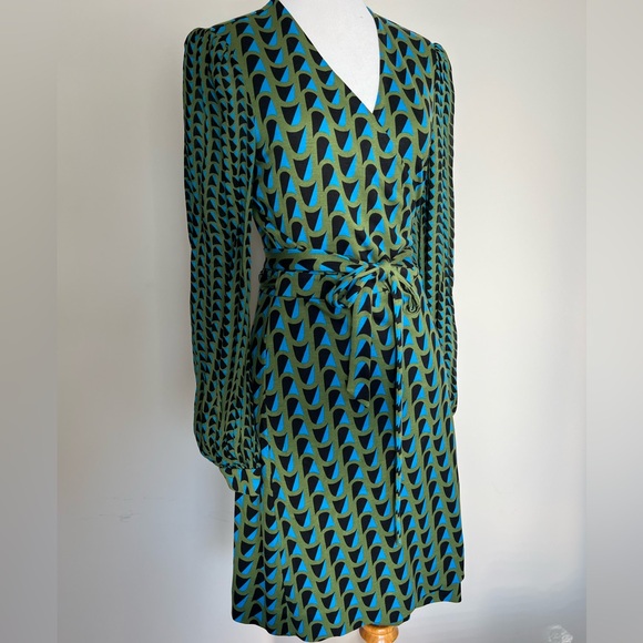 diane von furstenberg Gala Geo print wrap dresses Small - Picture 2 of 9